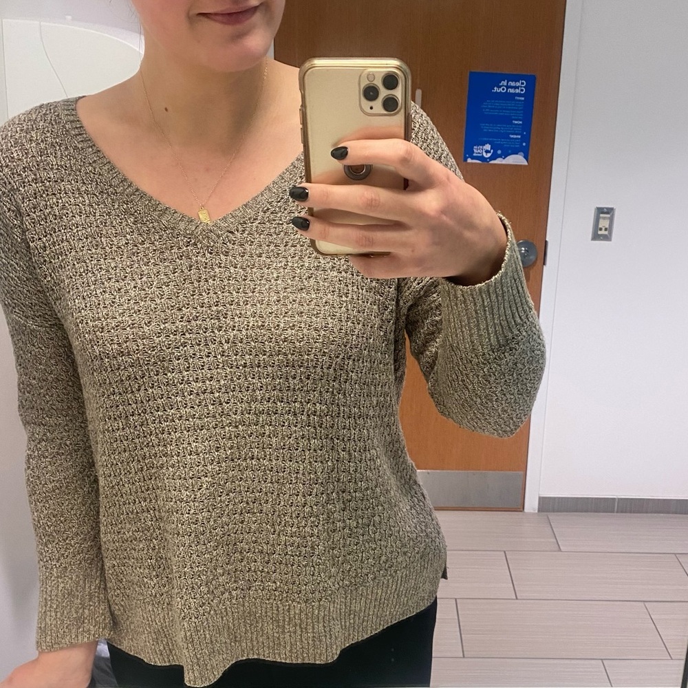 American Eagle V Neck Sweater